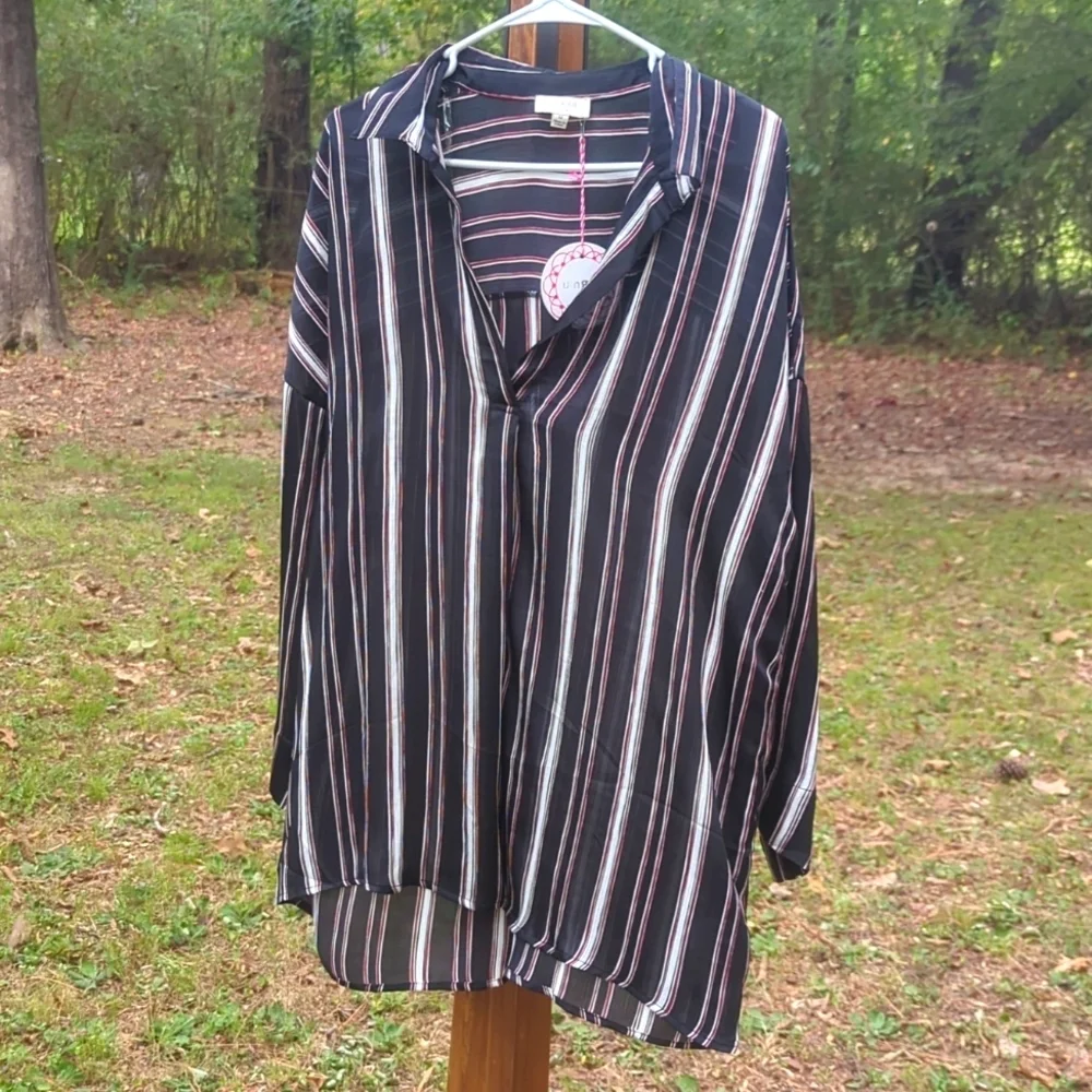 🌟NWT Umgee Stripe Multi Color Light Weight Top
